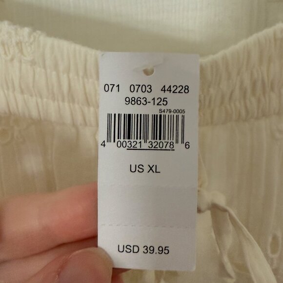 Eyelet Mini Skirt - Picture 4 of 5